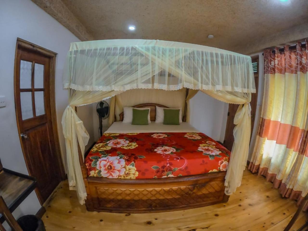 אלה Mountain Range Cottage מראה חיצוני תמונה